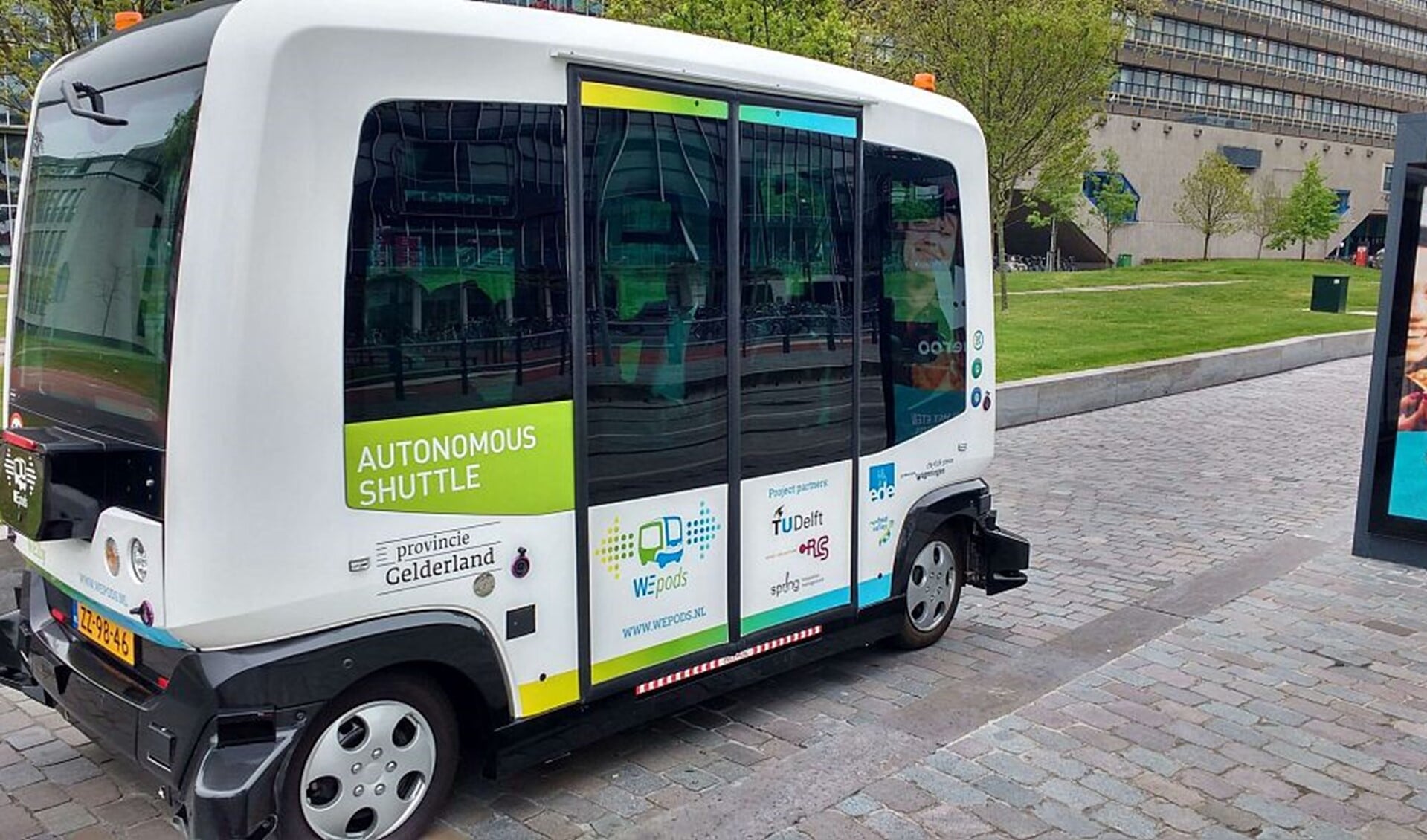 Een van de voertuigen waarmee door de TU Delft wordt geëxperimenteerd (foto: Researchlab Automated Driving in Delft).