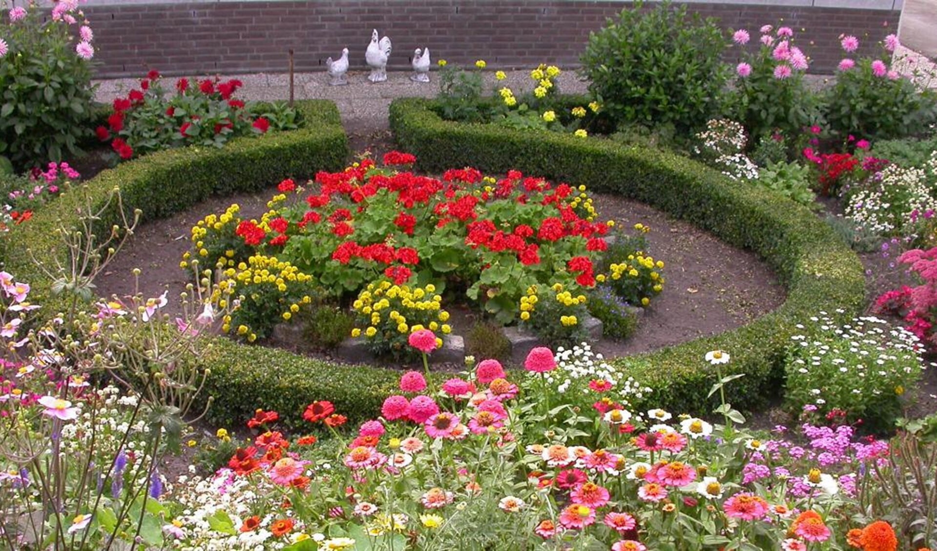 Een mooie siertuin met vaste planten (foto: gemeente Leidschendam-Voorburg).