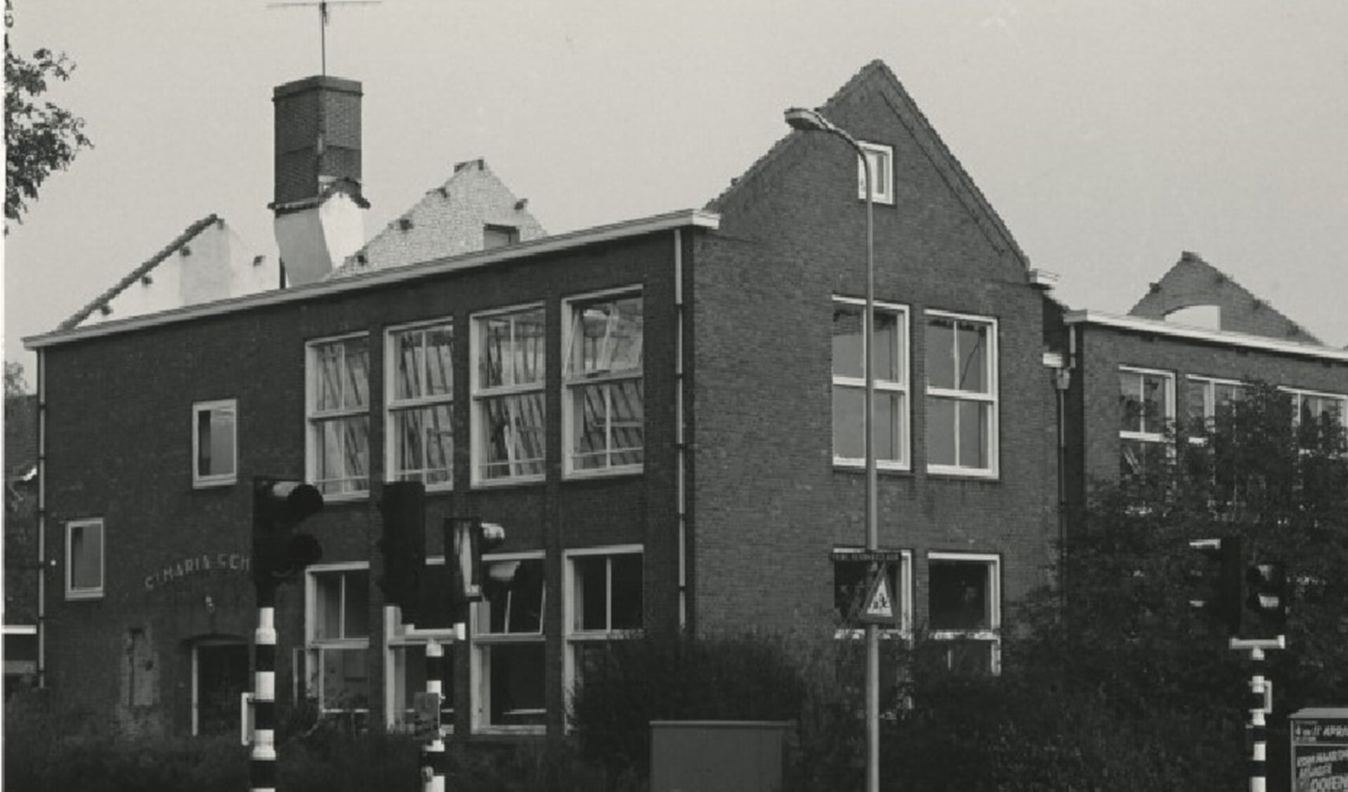 De sloop van de Mariaschool in 1987 (archieffoto).