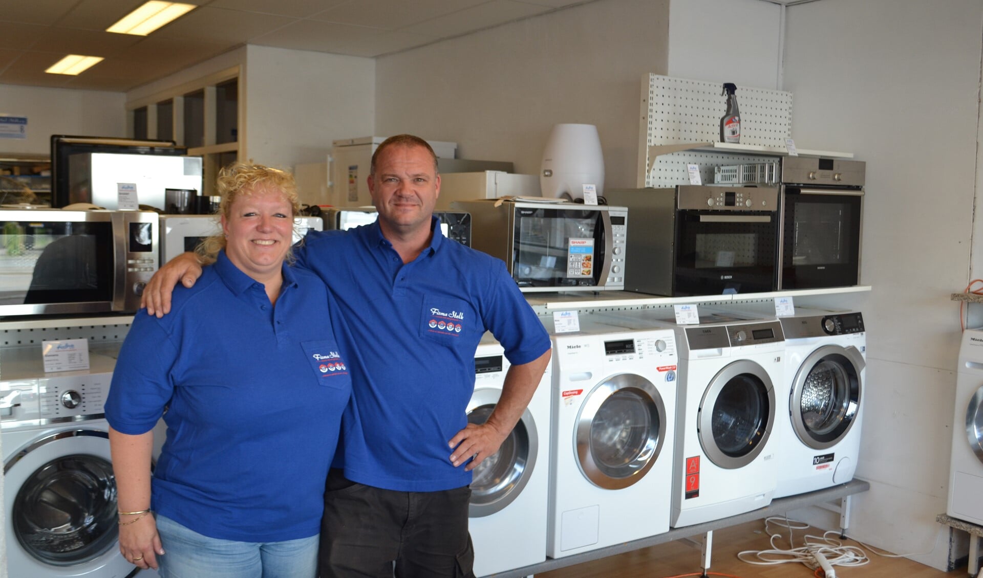 Arno en Sandra Stolk zijn de eigenaren van het familiebedrijf dat al meer dan veertig jaar een begrip is in Voorburg en de wijde omgeving (foto: Inge koot).