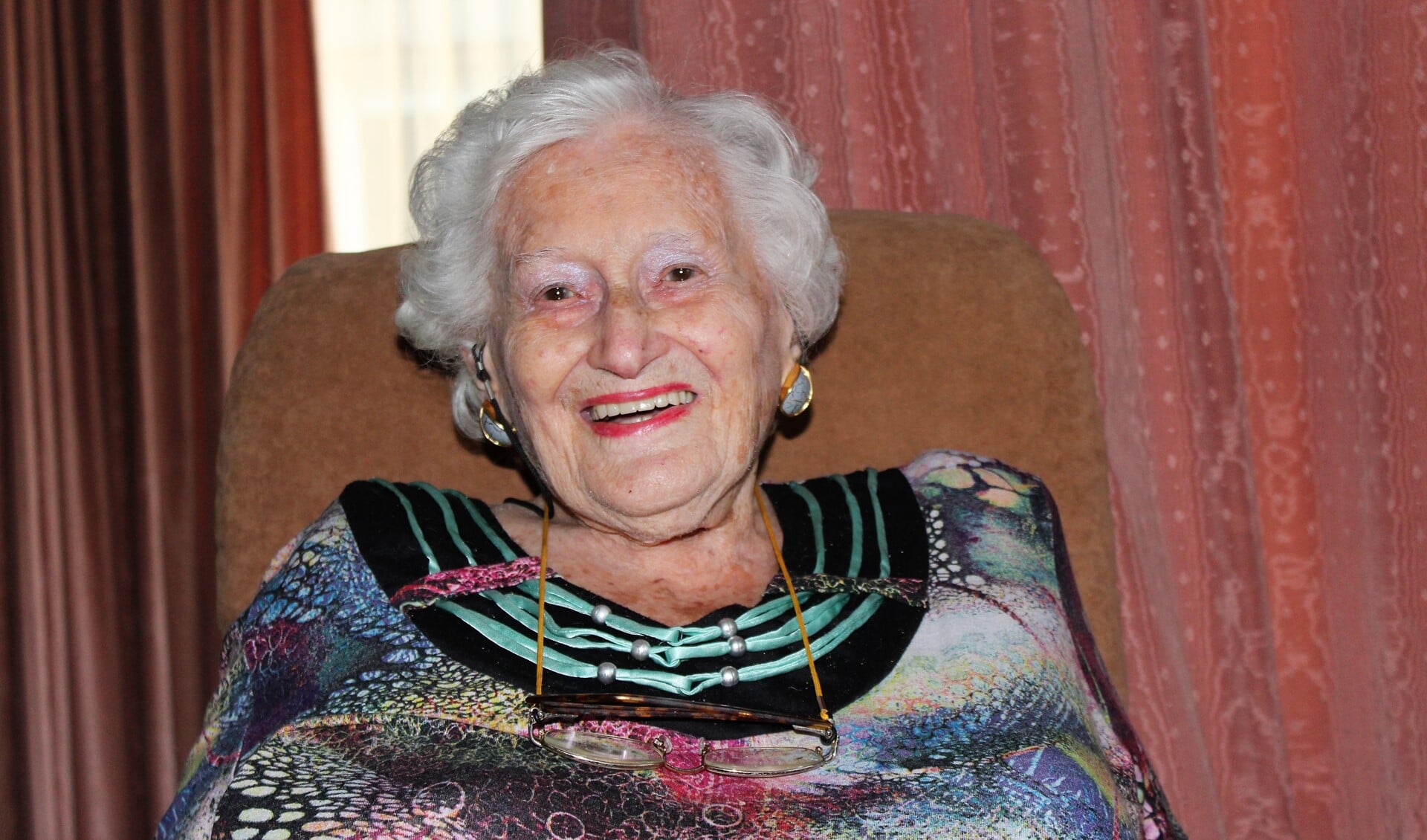 Mevrouw Van Ham-Schoemaker heeft de respectabele leeftijd van 105 jaar bereikt (foto/tekst: Dick Janssen).