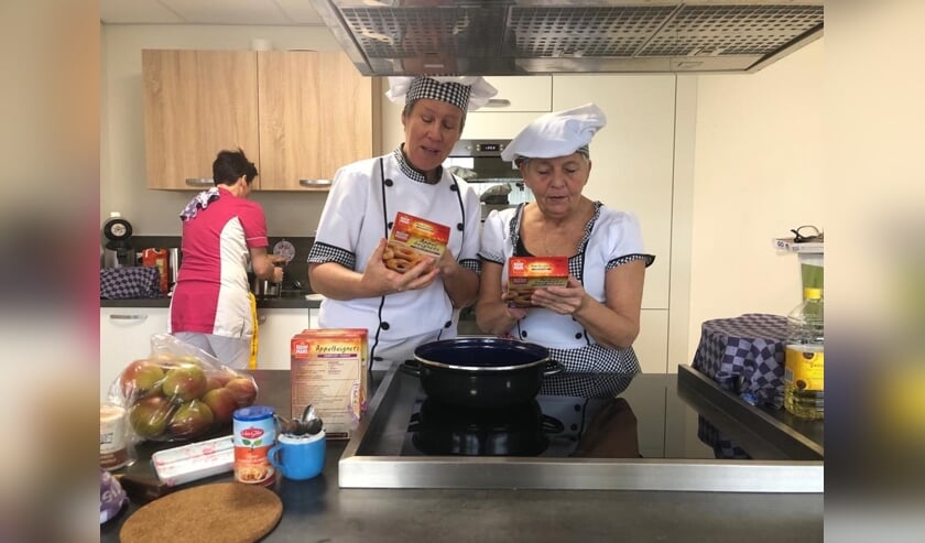 Ook in het Delftse Stefanna worden oliebollen gebakken.