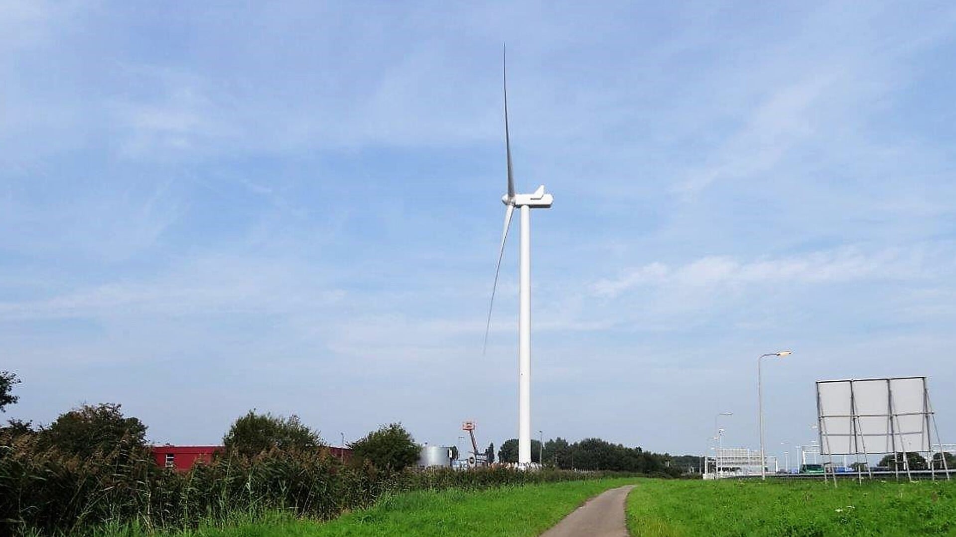 Om de duurzame opwekking van energie te bevorderen riep het CDA op om het politieke taboe op windenergie te doorbreken. (foto: Ap de Heus).