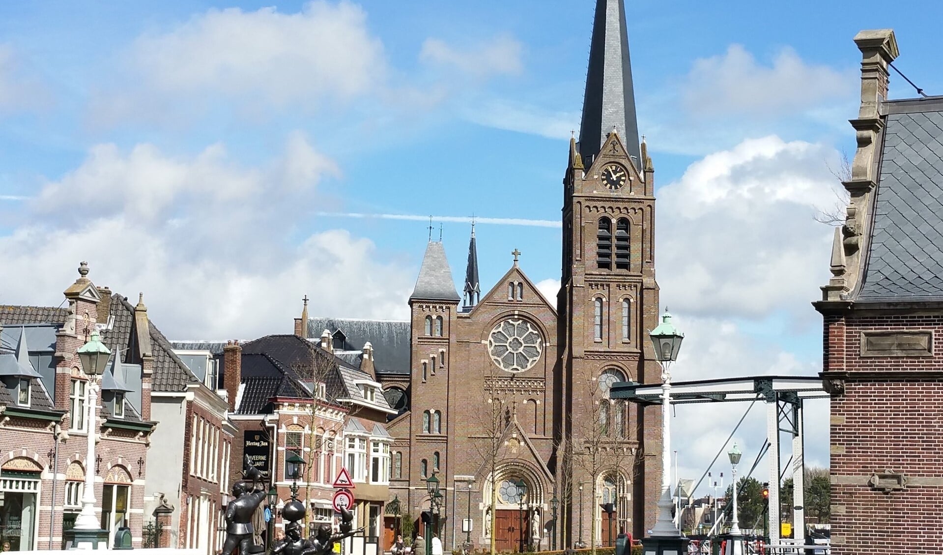 De HH Petrus en Pauluskerk in Leidschendam (foto: Kiek de Vreught).
