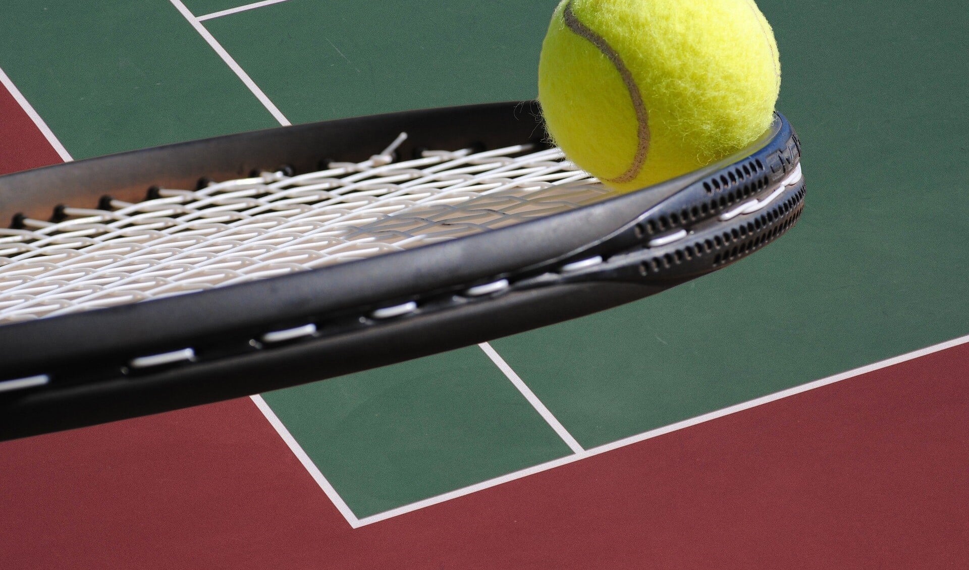 Op Tennispark Overdam wordt op zaterdag 25 augustus een benefiettoernooi 'Tennis voor Eefje' gehouden (stockfoto).
