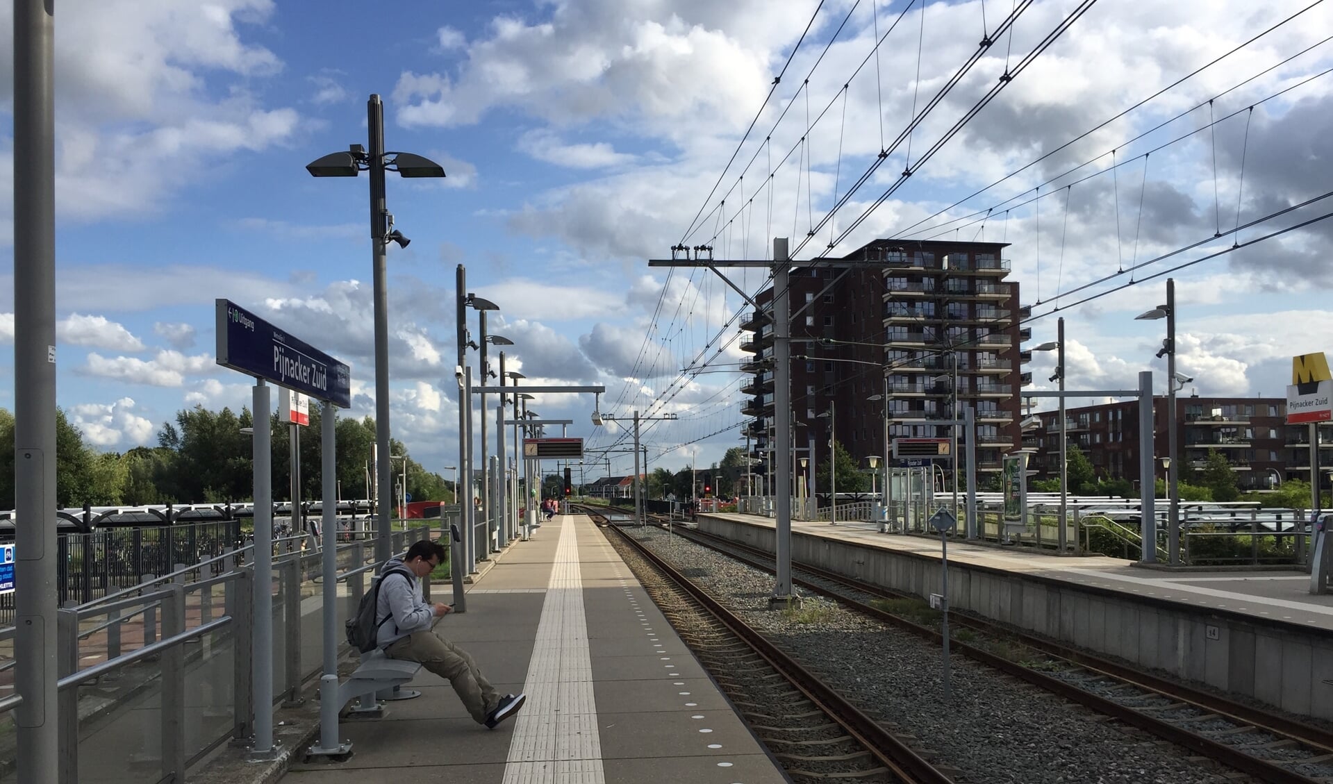 De laatste metro vanuit Den Haag rijdt rond een uur 's nachts naar Pijnacker-Nootdorp.