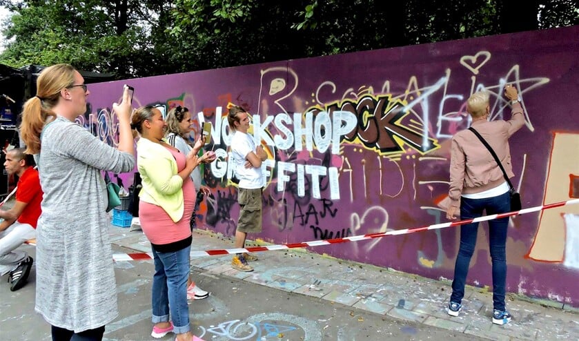 <p>Workshop graffity tijdens de Blockjam (archieffoto).</p>