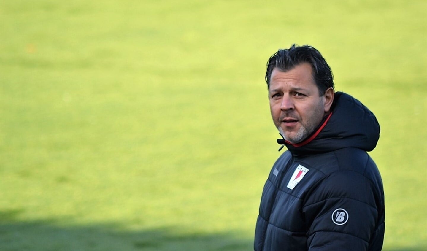 RKAVV en Maurizio Ceccucci zijn overeengekomen dat Maurizio ook het seizoen 2019-2020 de hoofdtrainer van RKAVV is.