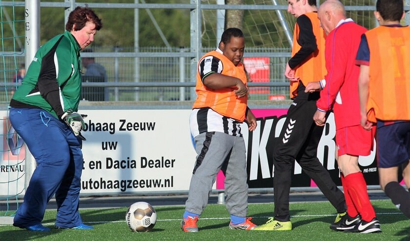 Duel tussen G-voetballers (archieffoto).