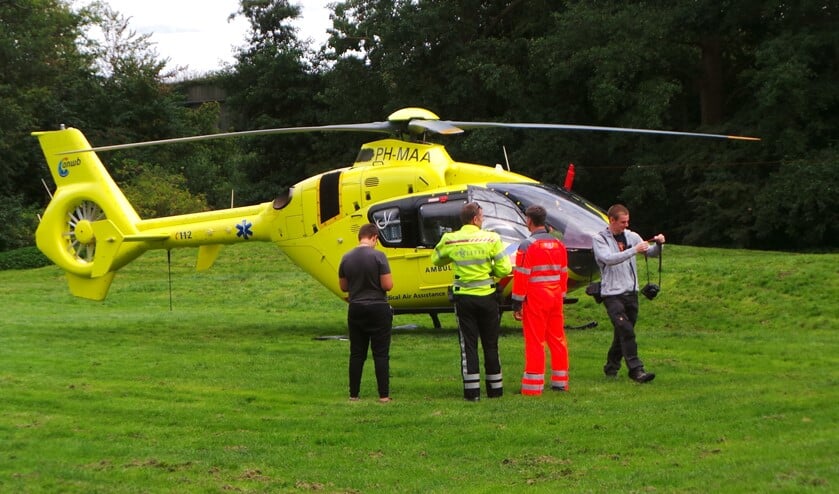Vanwege de ernst van de verwondingen werd ook de traumahelikopter ingeschakeld (archieffoto Tom Lek).