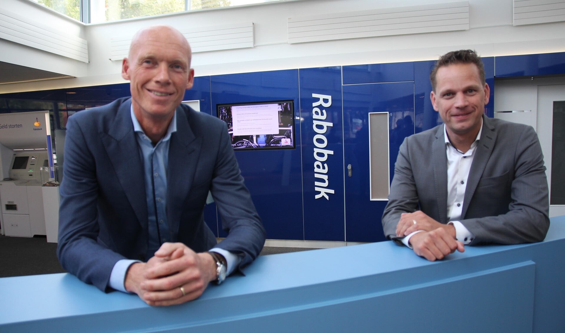 Fabian van der Horst en Sander Vroom zijn er trots op dat de Rabobank als enig bedrijf al meer dan tien jaar direct betrokken is bij de organisatie van de Oostlanddag.