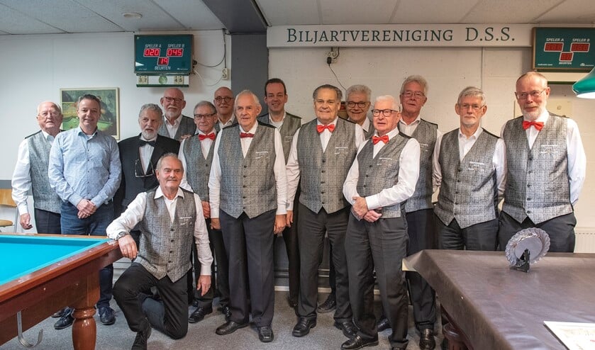 De jubilerende biljartclub DSS (foto: Michel Groen).