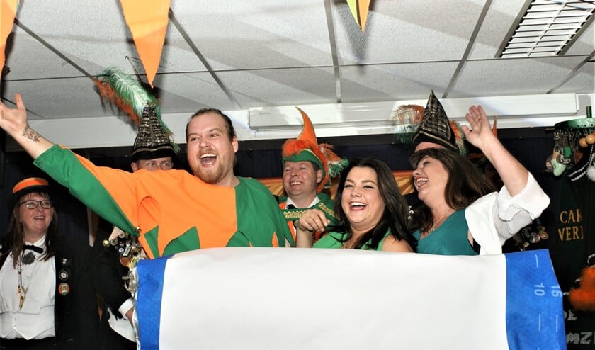 Bekendmaking van de nieuwe Prins Carnaval en zijn page vorig jaar tijdens het Prinsenbal (archieffoto Damzwabbers).