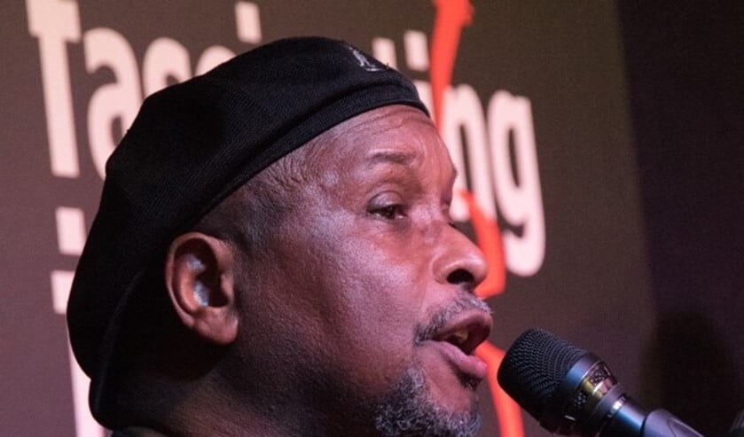 Eddy Conard speelt tijdens het nieuwjaarsconcert van Fascinating Jazz op 5 januari bij Golden Tulip. Foto; Ernst van Erkelens
