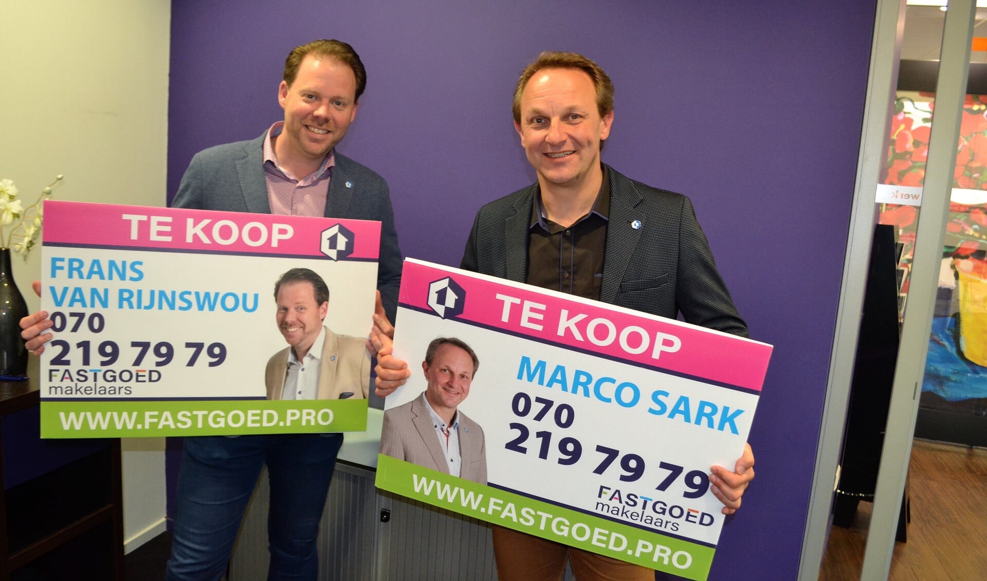Marco Sark en Frans van Rijnswou spelen met de naam FASTGOED makelaars in op de snelheid van de huidige woningmarkt (foto: Inge Koot).