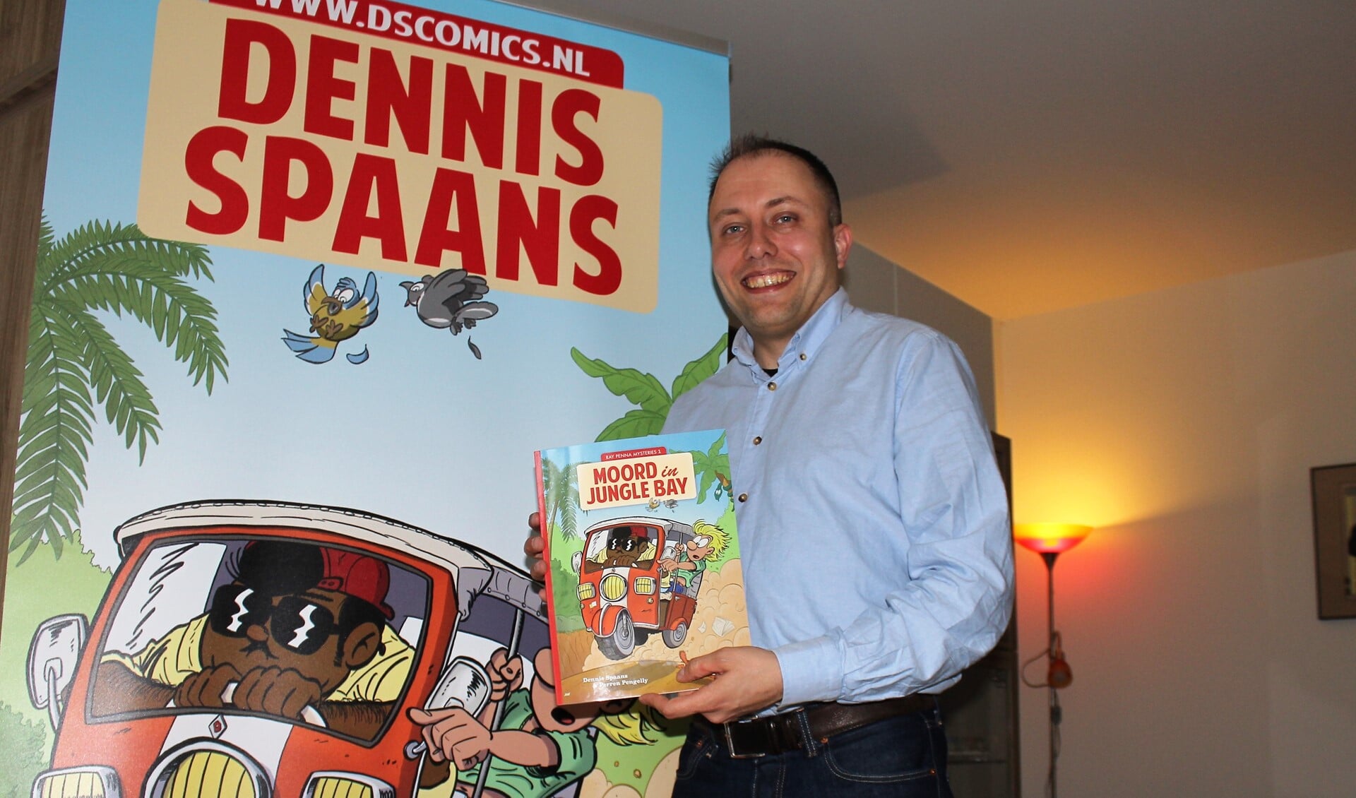 Dennis Spaans is begonnen met de promotie van zijn stripalbum (tekst/foto: Dick Janssen).