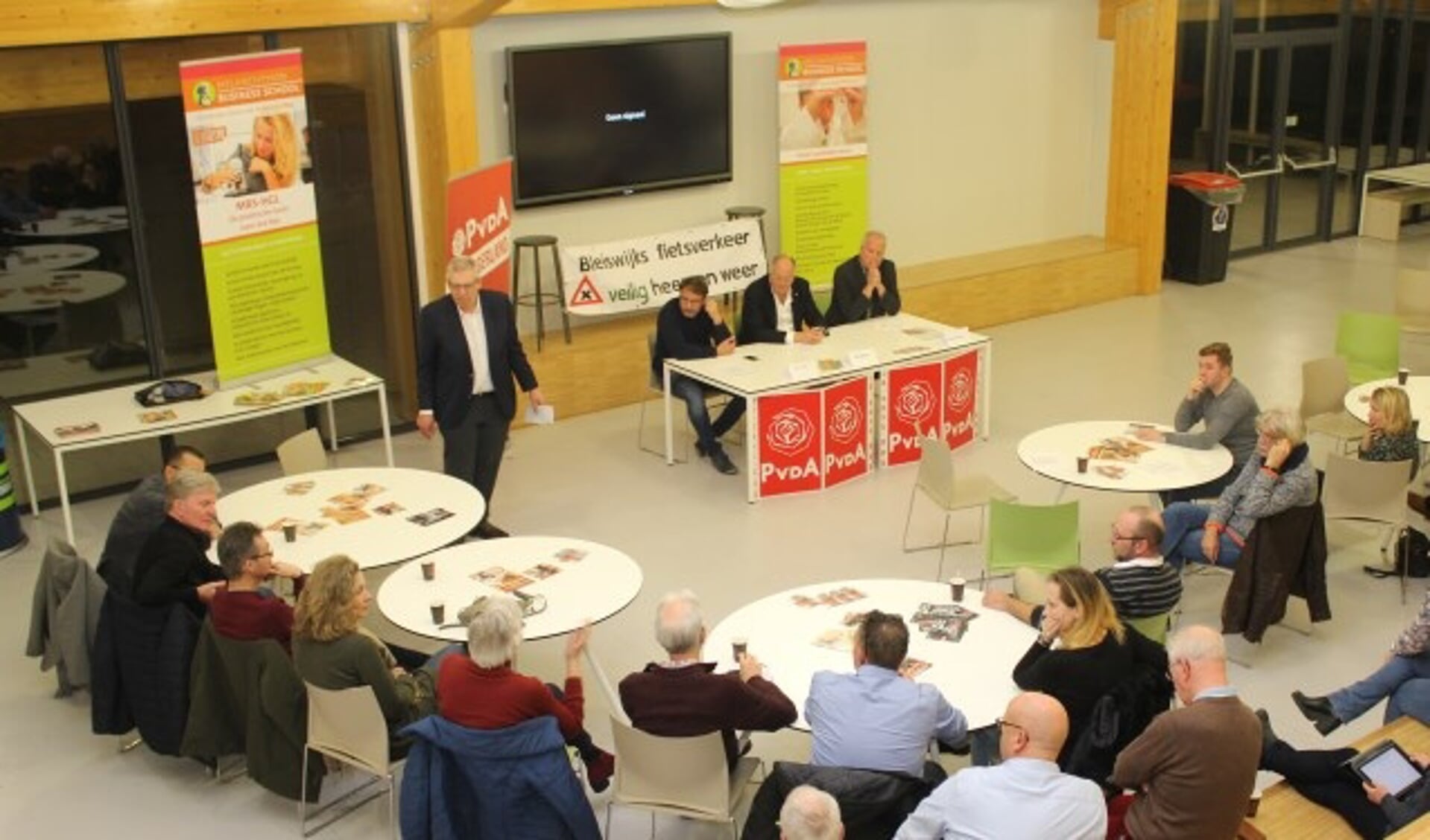 Het debat vond plaats in de aula van Melanchton Businessschool in Bleiswijk.