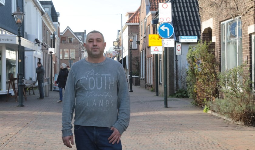 Hamdi A. Amdi van Gordijnenland, gevestigd in de Dorpsstraat. Foto: Jan van Es