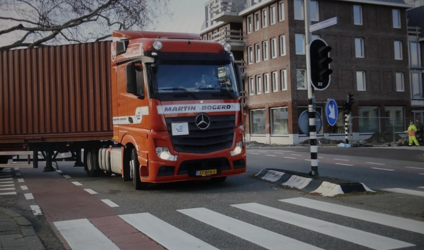 De verkeersveiligheid in Zoetermeer, met in het bijzonder aandacht voor het vrachtverkeer op de Eerste Stationsstraat en de Karel Doormanlaan én de alternatieve ontsluitingsroute Nutricia. Foto: Jan van Es