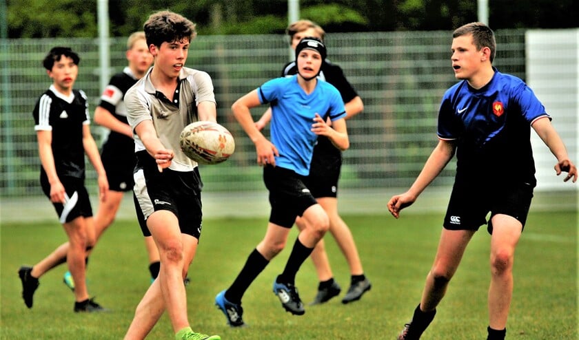 <p>Als de grond geschikt is (gemaakt) verhuist de Voorburgse Rugbyclub naar de oude ijsbaan op Sportpark Westvliet om hun wedstrijden en trainingen plaats te latenvinden (archieffoto VRC).</p>