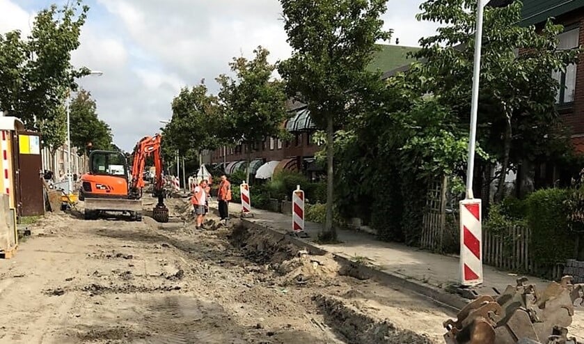 De werkzaamheden in de Broekweg toen deze nog in volle gang waren (foto: twitter Nadine Stemerdink).