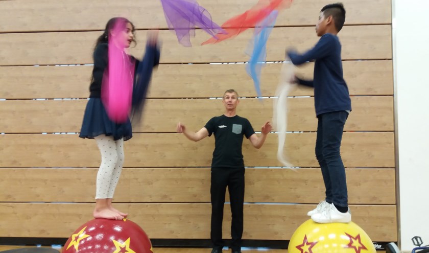Oefenen als circusartiest. Foto: Piëzo