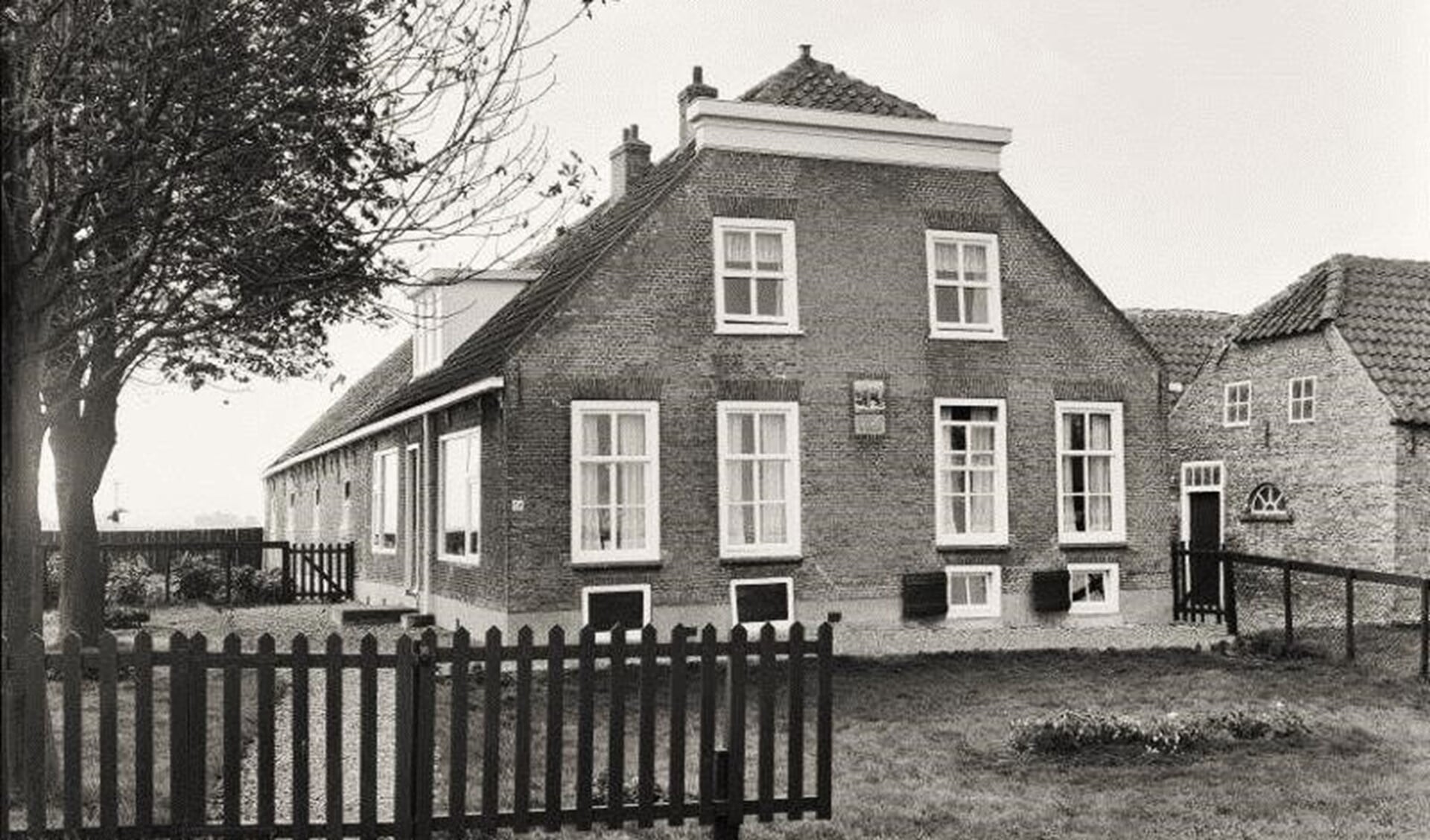 Een van de 92 boerderijen die in het boek worden beschreven: Boerderij De Olyphant van de familie Steeneveld aan de Nieuwkoopseweg. 