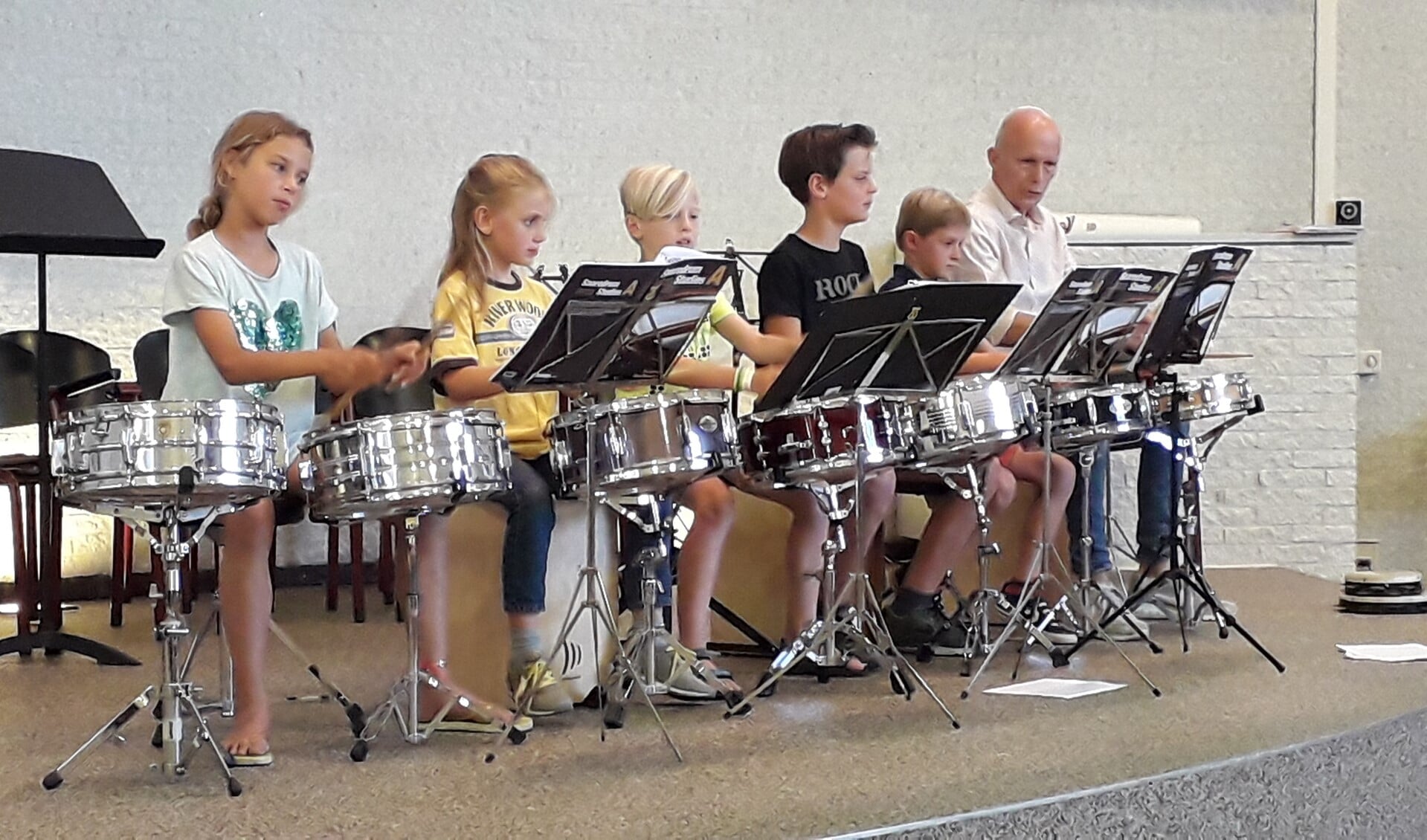 Vrijdag gaf de Muziekschool een zomerconcert in de Ontmoetingskerk.