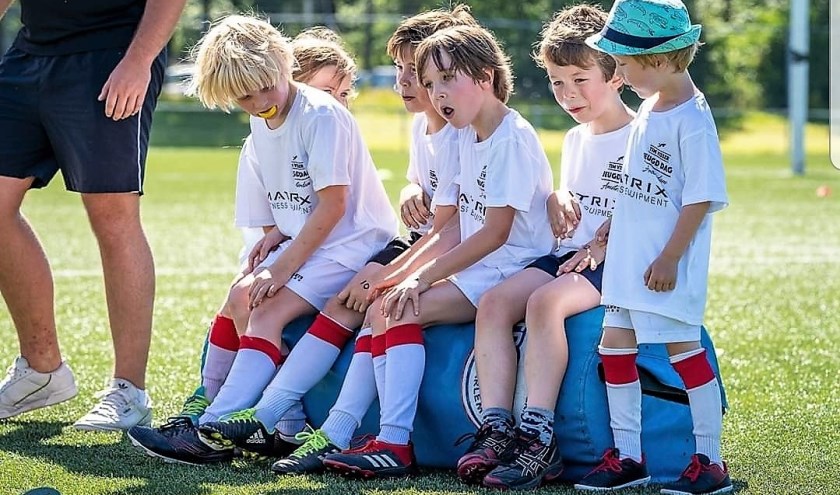 In totaal 25 talenten van de Voorburgse Rugbyclub namen deel aan de Tim Visser Jeugddag (foto: pr VRC).