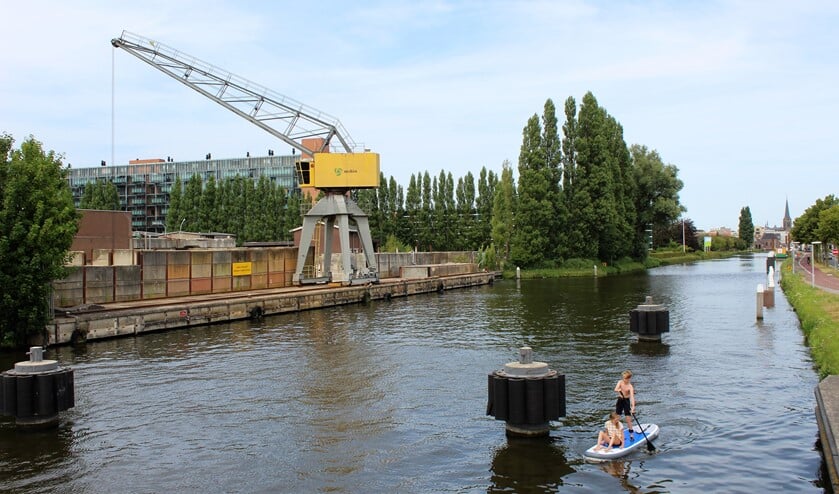 Begin 2018 zijn de silo's en het stalen gedeelte van de Mebin betoncentrale al ontmanteld (foto: DJ).