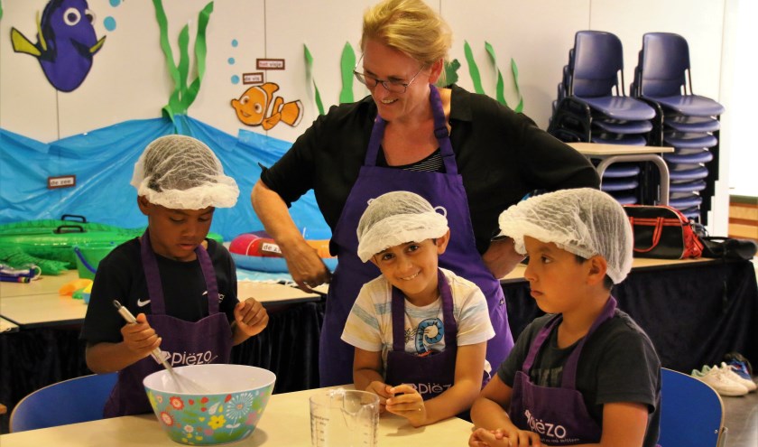 Samen koken, samen eten is iedere woensdagmiddag in de zomer-vakantie tot en met 28 augustus. Foto: Petra van der Bijl / Piëzo