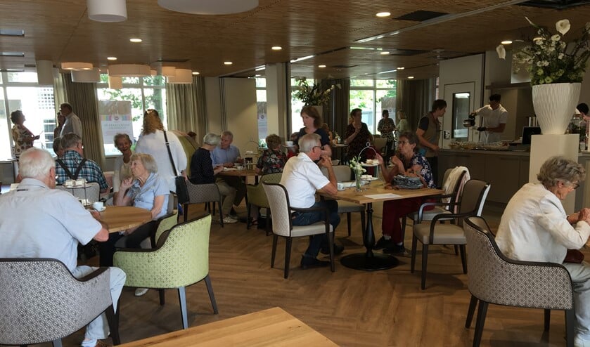 Tientallen nieuwe vrijwilligers hebben zich aangemeld tijdens de open dag van WZH Vliethof.