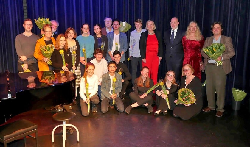 Groepsfoto Open Podium Klassiek Special van Talentenloods (foto: Ot Douwes).