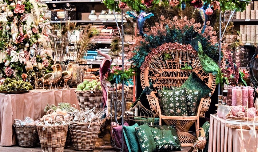 <p>Werkelijk overal is wat te zien, dus kijk goed om je heen op de kerstshow van Intratuin Pijnacker.</p>