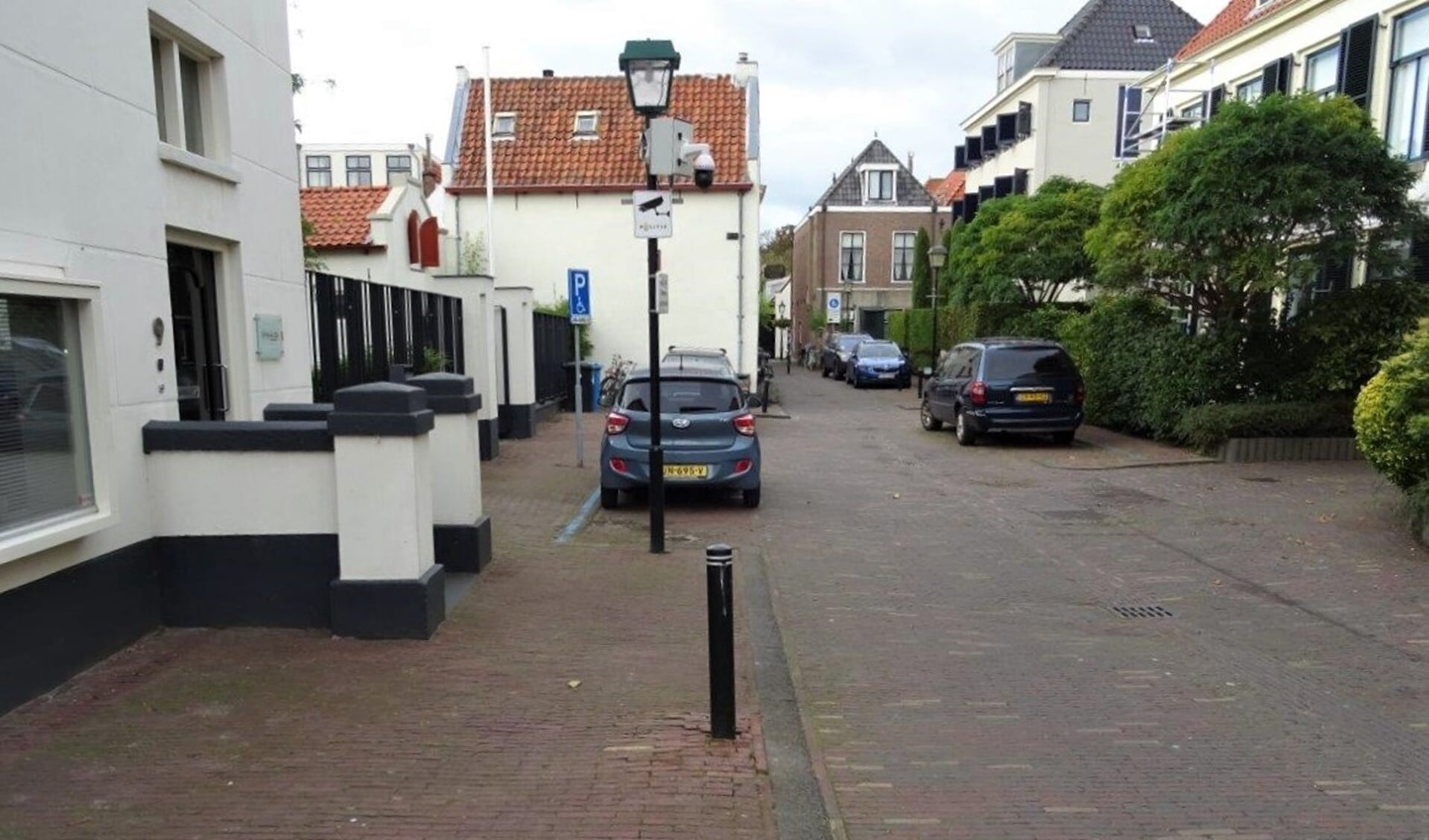De Sionsstraat in Voorburg. De camera zou na het incident zijn opgehangen (foto: Ap de Heus).