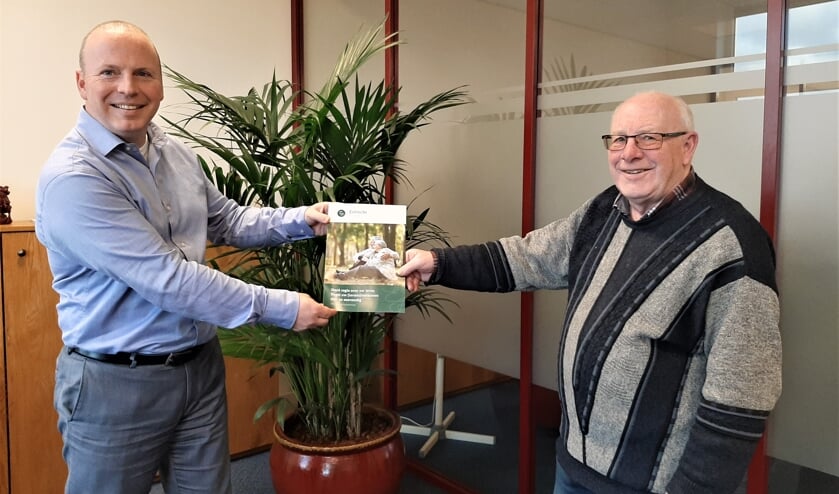 <p><em> Adviseurs Pieter Oorlog (l.) vertelt u er graag alles over.</em> </p>