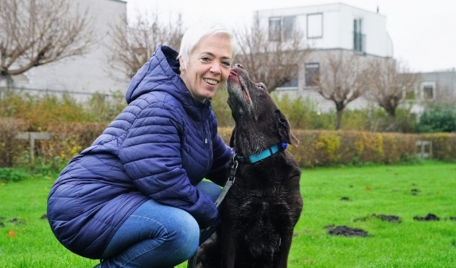 Annelies van Beckhoven geniet er enorm van om met mensen en honden te werken. Foto: Robbert Roos 