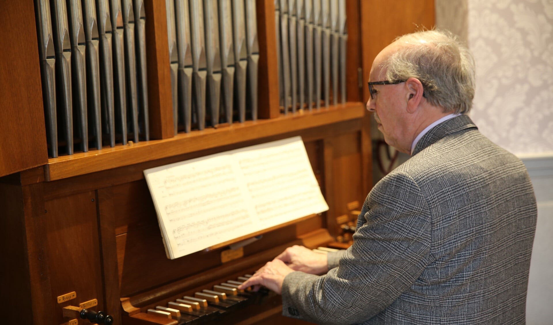 Het Kloppenburgorgel werd in gebruik genomen met orgelspel van Louis Cosman (foto: Atte Roskam).
