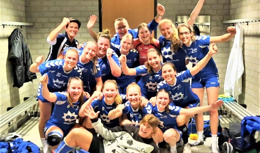 De dames van EHC hopen deze week al het kampioenschap binnen te halen (foto: pr).