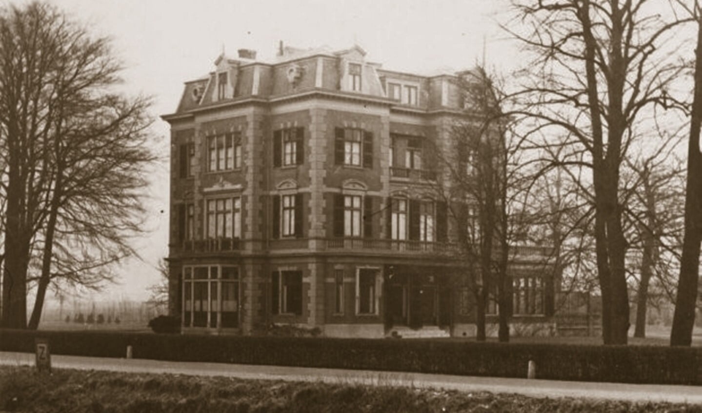 Villa Leeuwenbergh (nu Buitengoed Dorrepaal) aan de Westvlietweg/Park Leeuwenberghlaan in Leidschendam.