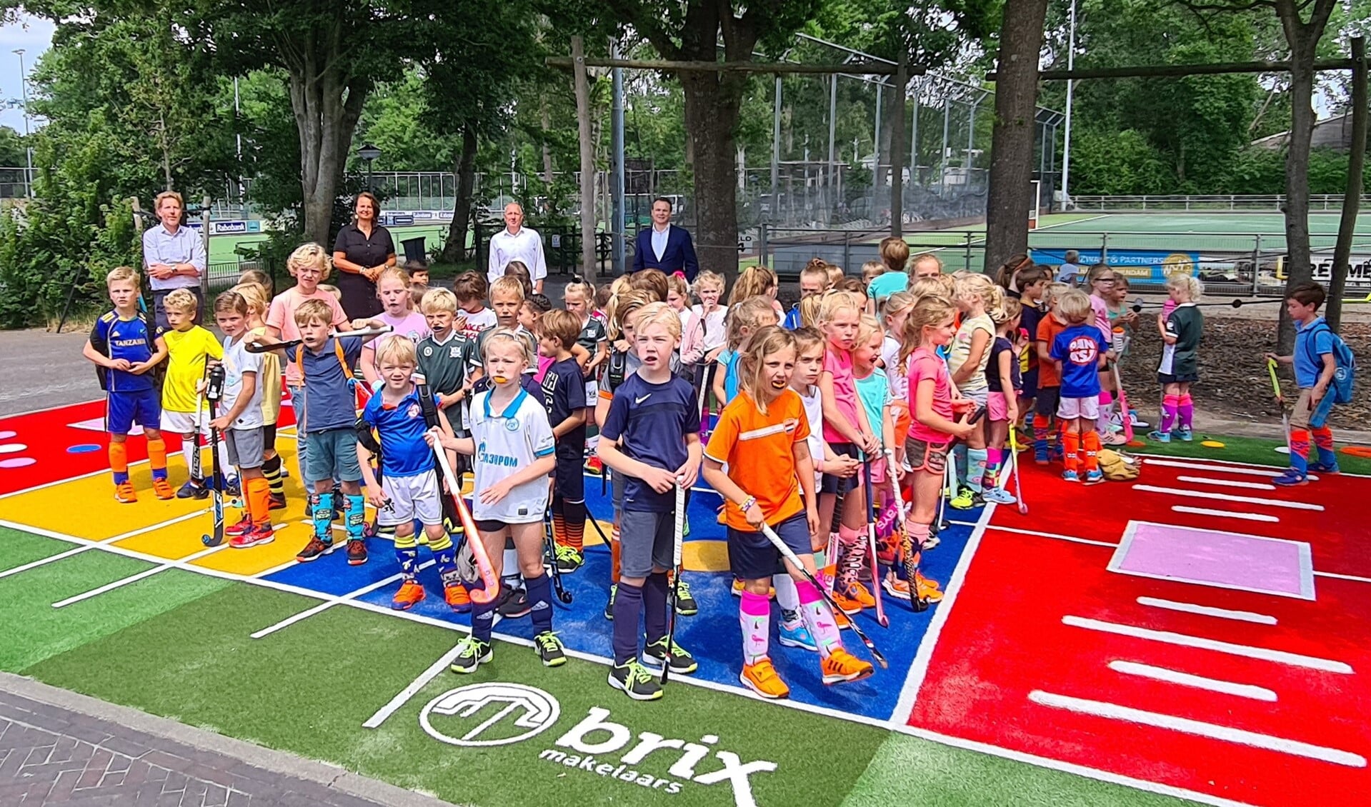 Op het Athletic Skills Model veld bij Cartouche kunnen kids niet alleen leren hockeyen, maar sowieso meer gaan sporten (foto: pr).