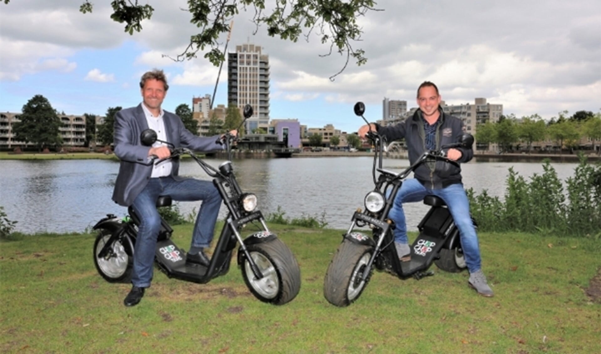 Ruud Steggerda en Sven Ruggenberg op de e-chopper. Foto: Fred Roland