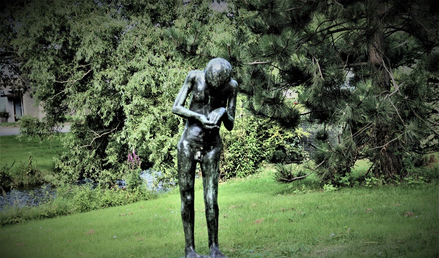 ‘Staande figuur’ (1984) van Ber Mengels (1921-1995) aan de Abraham Douglaslaan in Voorburg (foto: Marian Kokshoorn).