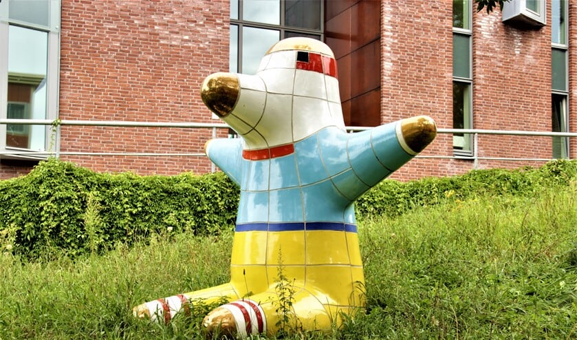 ‘Ubu’, 2003. Een beeldhouwwerk van Jan Snoeck aan de Via Donizetti bij de brandweerkazerne Voorburg (foto: Marian Kokshoorn).
