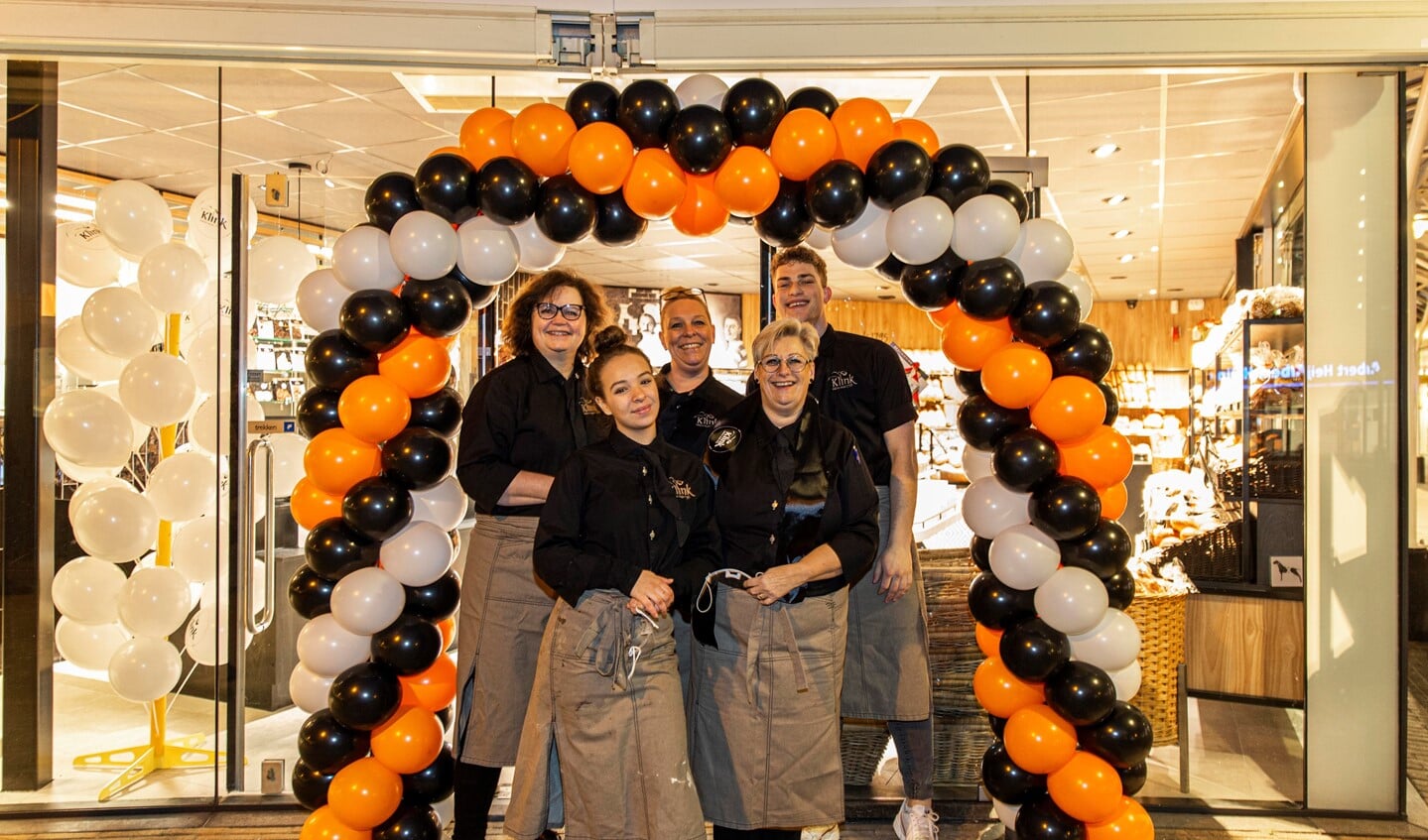 Het huidige team van Bakker Klink aan de Julianabaan (foto: pr).