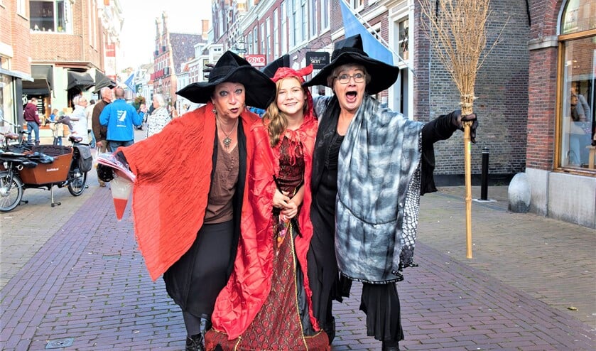 <p>Alle spoken, zombies en heksen verzamelen zaterdag 30 oktober in het Huygenskwartier (foto: Michiel Groen). </p>