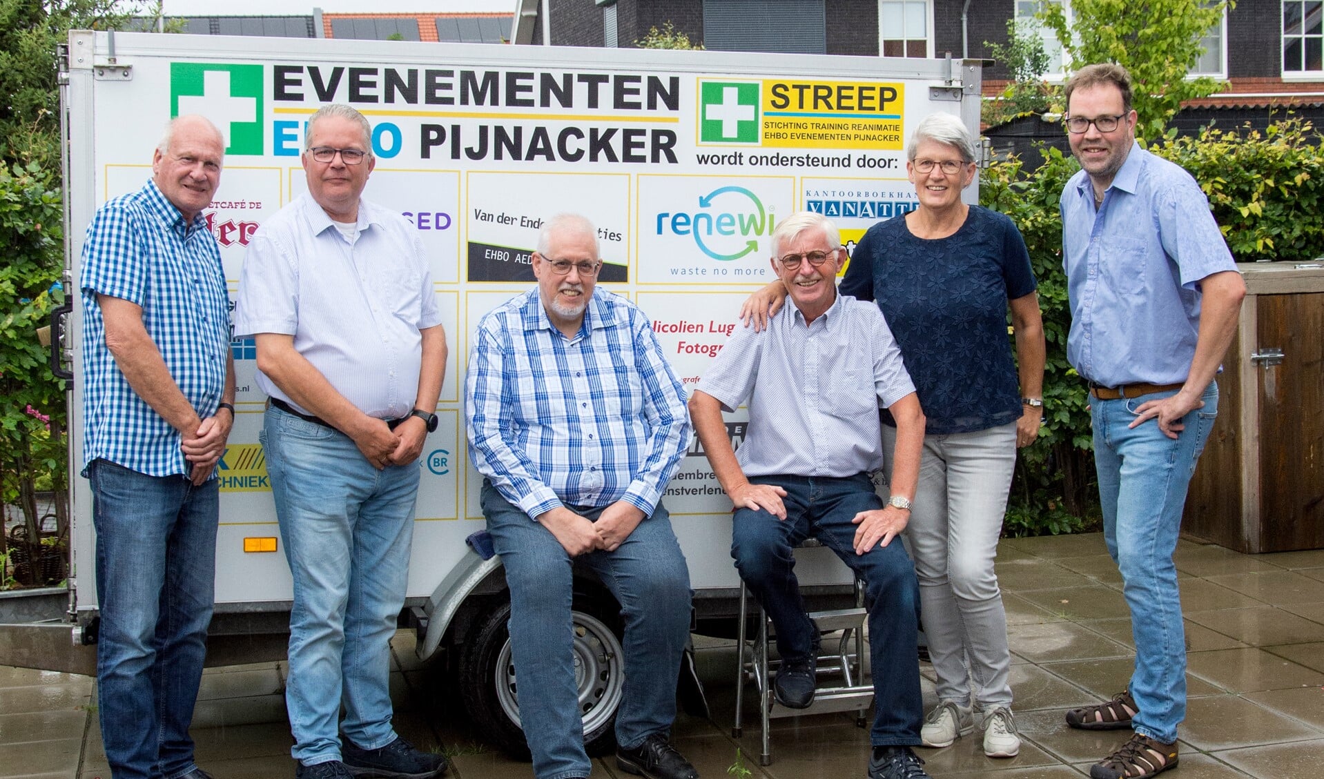 Jos Vermeer, Willem Taal, Wim Tas, Cees en Rieta van der Ende en Vincent de Bot. Fotograaf: Inge Ruijgt