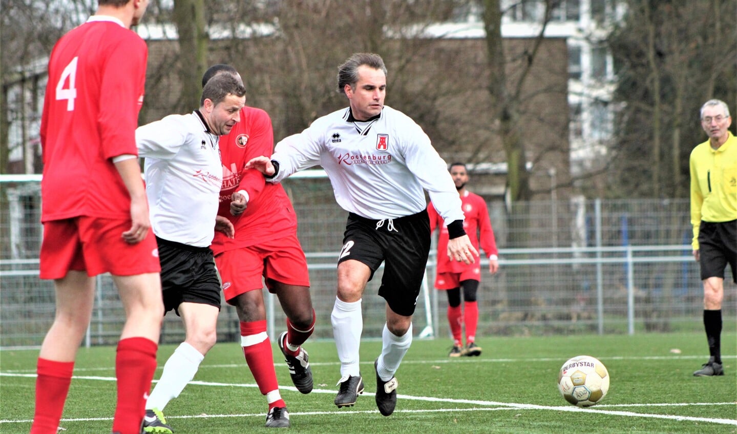 Mark Moen als speler van Oud Tonegido (foto: AW ).