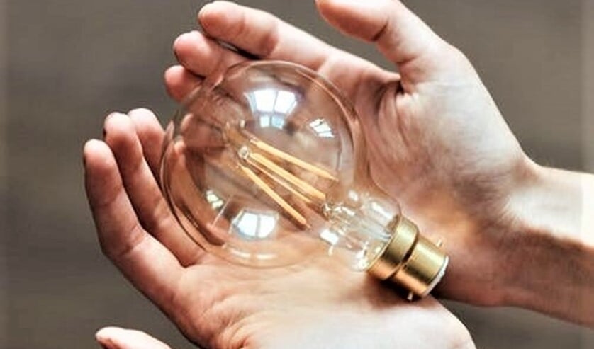 Energiezuinige lampen belasten het milieu veel minder, doordat ze tot 90% minder elektriciteit gebruiken.