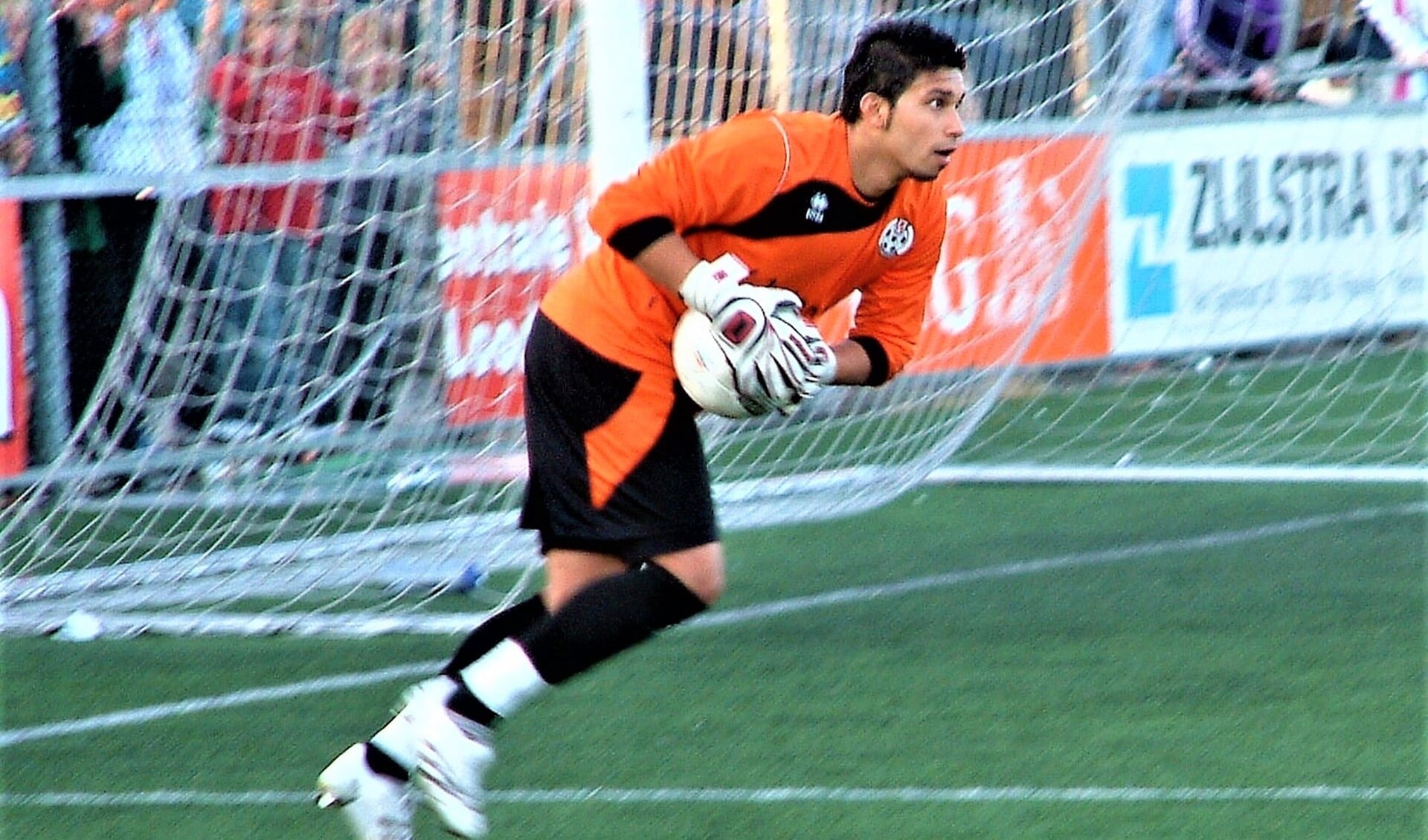 Gianni Kamperveen als keeper van Tonegido (archieffoto mei 2009: AW).